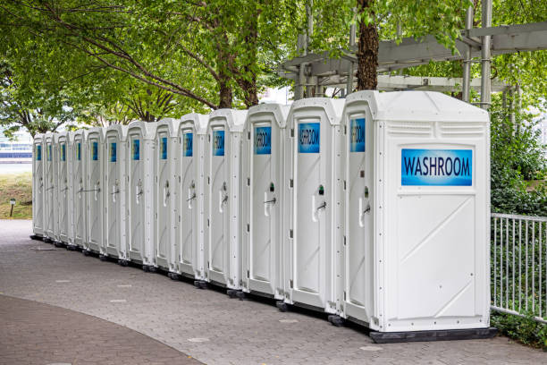 Best Portable restroom trailer rental  in Mackinaw, IL